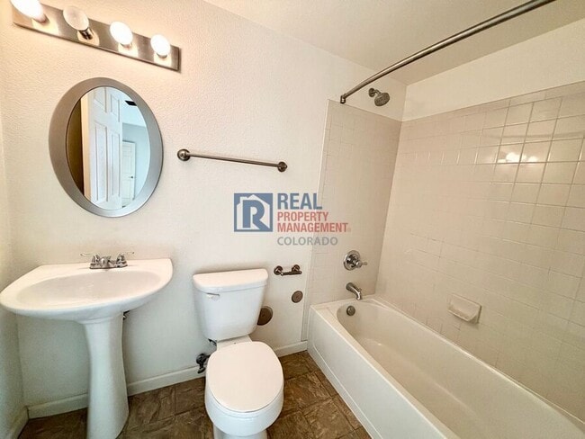 Building Photo - 3670 S Beeler St