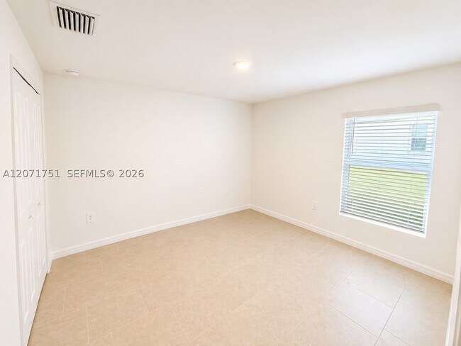 Building Photo - 17293 Cantu Ct