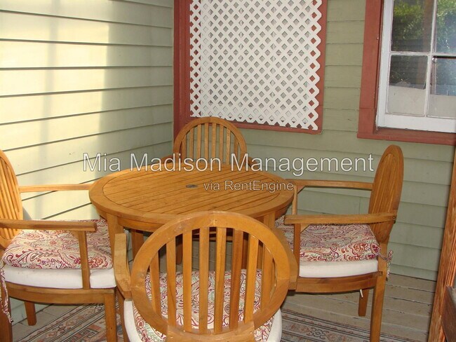 Building Photo - 547 E Macon St