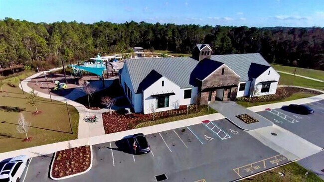 Building Photo - 2731 House Finch Rd