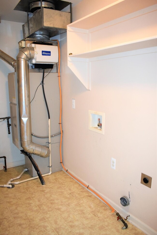 Building Photo - 609 Powell Dr