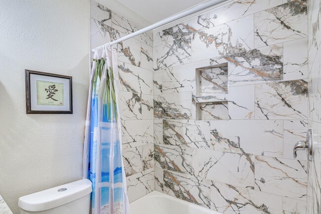 Building Photo - 1208 26th St