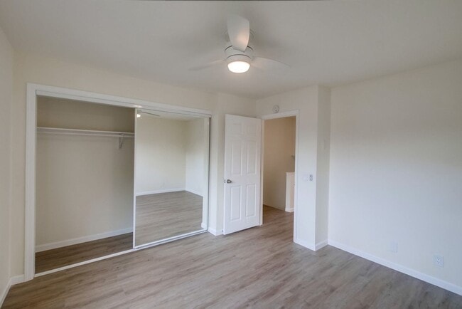 Building Photo - 660 N Hickory St