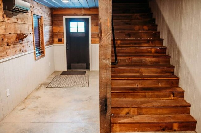 Building Photo - 19920 NW Farley Hampton Rd