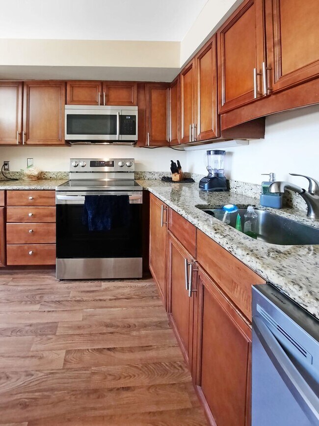 Building Photo - Experience refined living in the gated Dulaney Towers Community