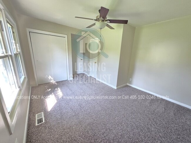 Building Photo - Charming Del City 4 Bed 2 bath!