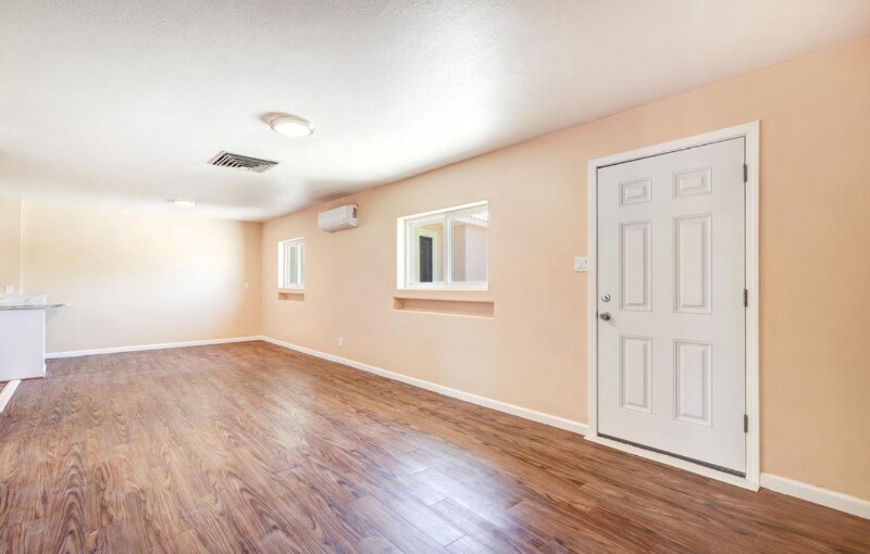 Building Photo - 2424 Vista Grande Dr NW