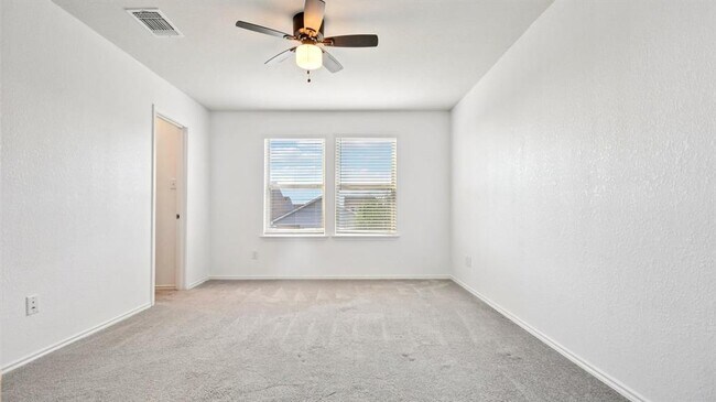 Building Photo - 141 Miracle Dr