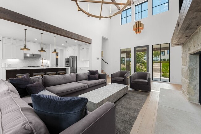 Building Photo - 505 Mission Bell Cv
