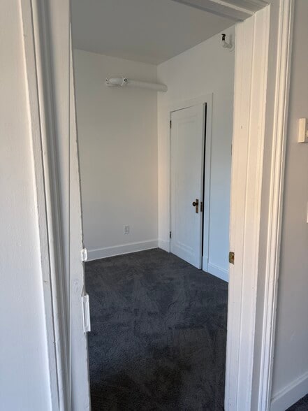 Bedroom - 142 Washington Ave