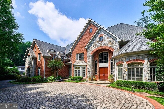 Building Photo - 7841 Montvale Way