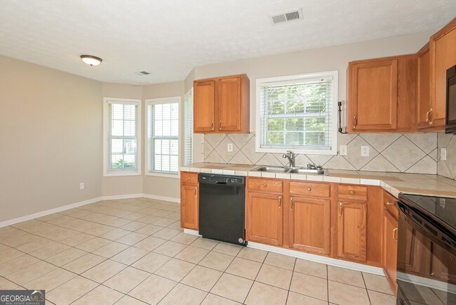 Building Photo - 3268 Tuggle Ives Dr NE