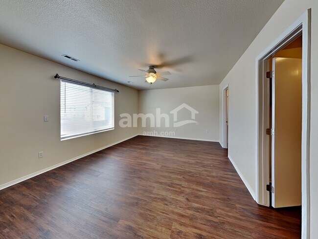 Building Photo - 1006 W 180 S