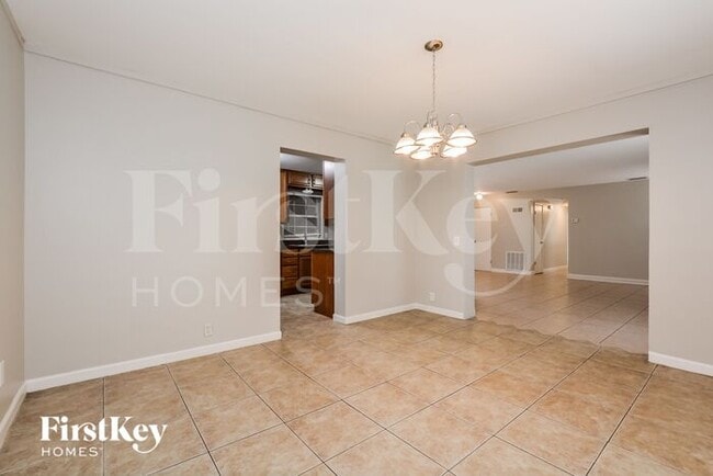 Building Photo - 1407 Chilean Ln