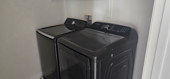 Building Photo - Beautiful 2 bedroom home for rent