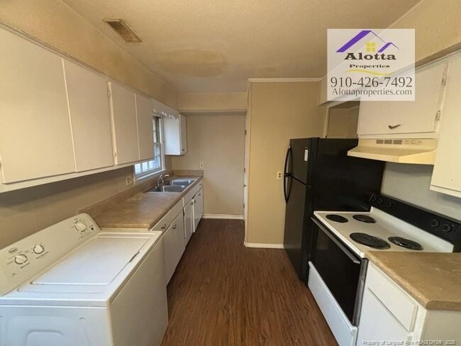 Primary Photo - 4212 S Dowfield Dr