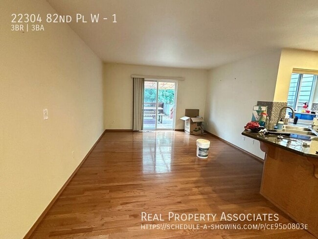 Building Photo - 22304 82nd Pl W