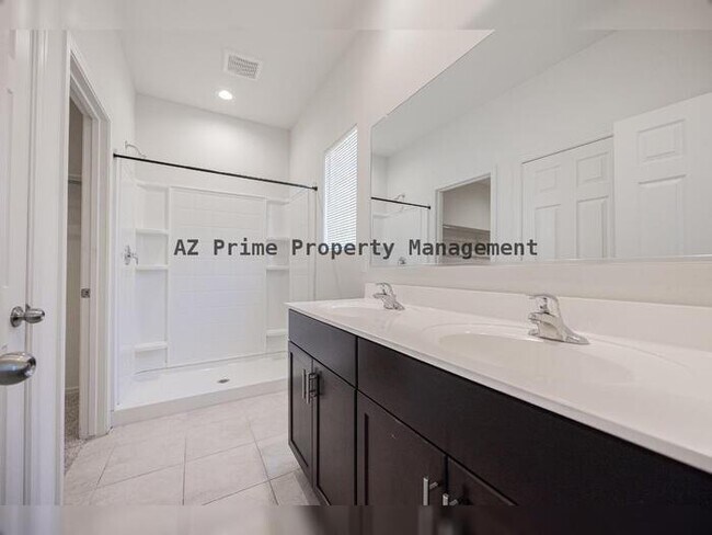 Building Photo - 4825 S 108th Ave