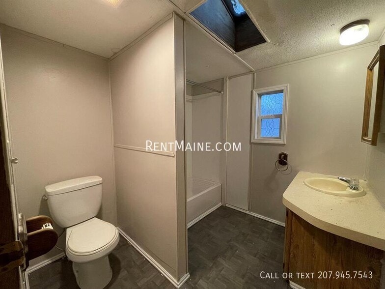 Building Photo - 133 Harrison St