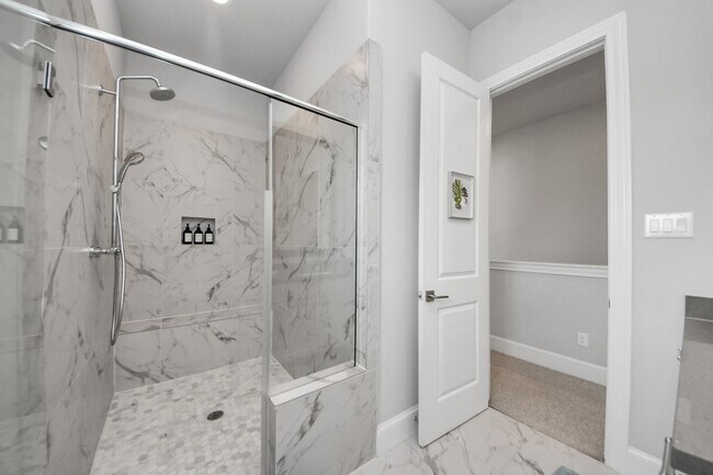 Building Photo - 9614 Riddlewood Ln