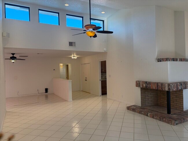 Building Photo - 21435 Campo Allegro Dr