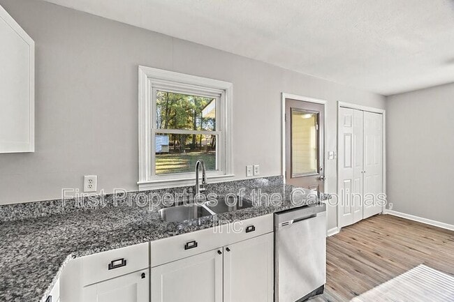 Building Photo - 1032 Barrow Ct