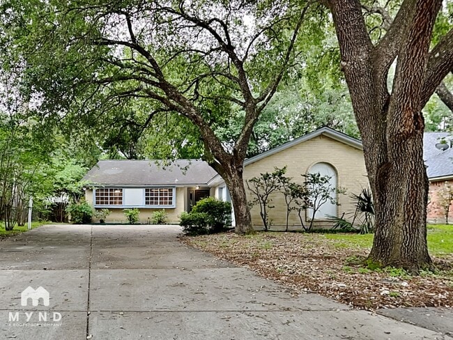 Building Photo - 3430 Deer Valley Dr