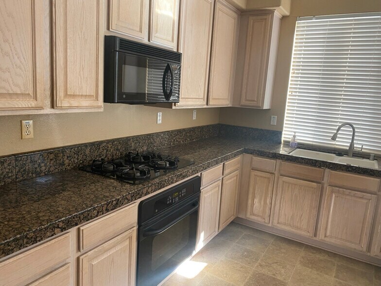 Building Photo - 3908 Hidden Grove Ln