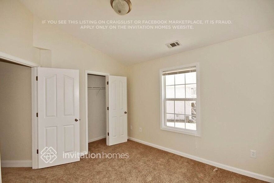 Building Photo - 5342 Catrina Way