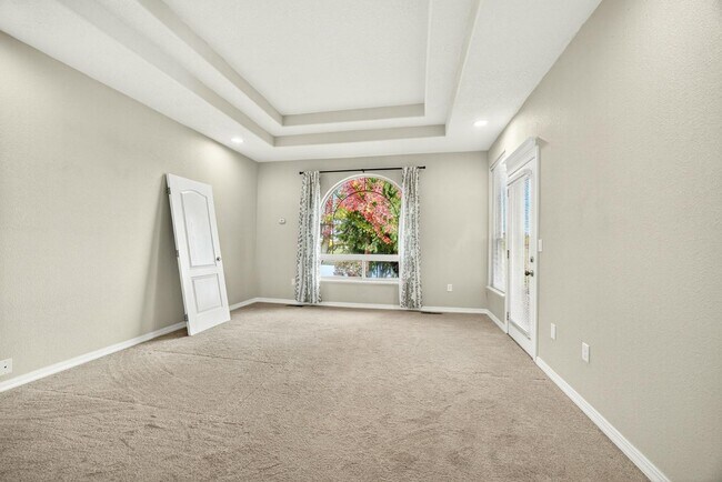 Building Photo - 460 Robert Trent Jones Blvd