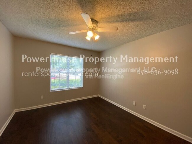 Building Photo - 5043 Brookside Ct