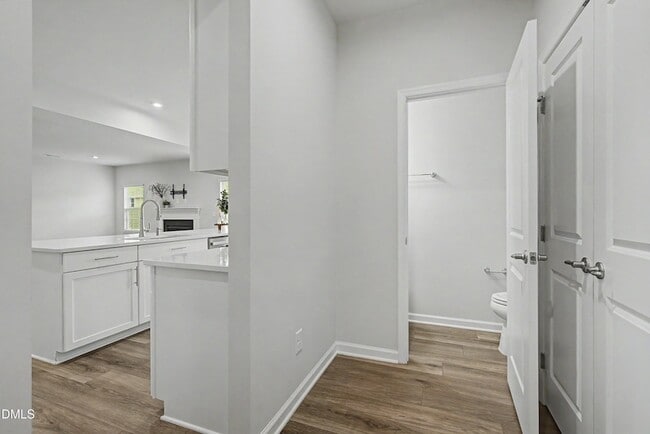 Building Photo - 1621 Crimson Leaf Ln