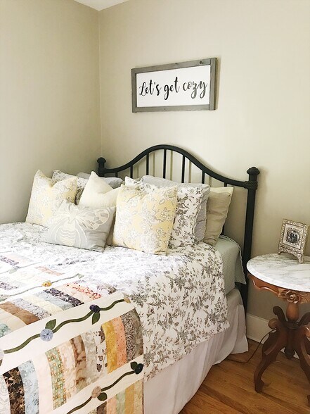 West bedroom - 7570 Fase St SE