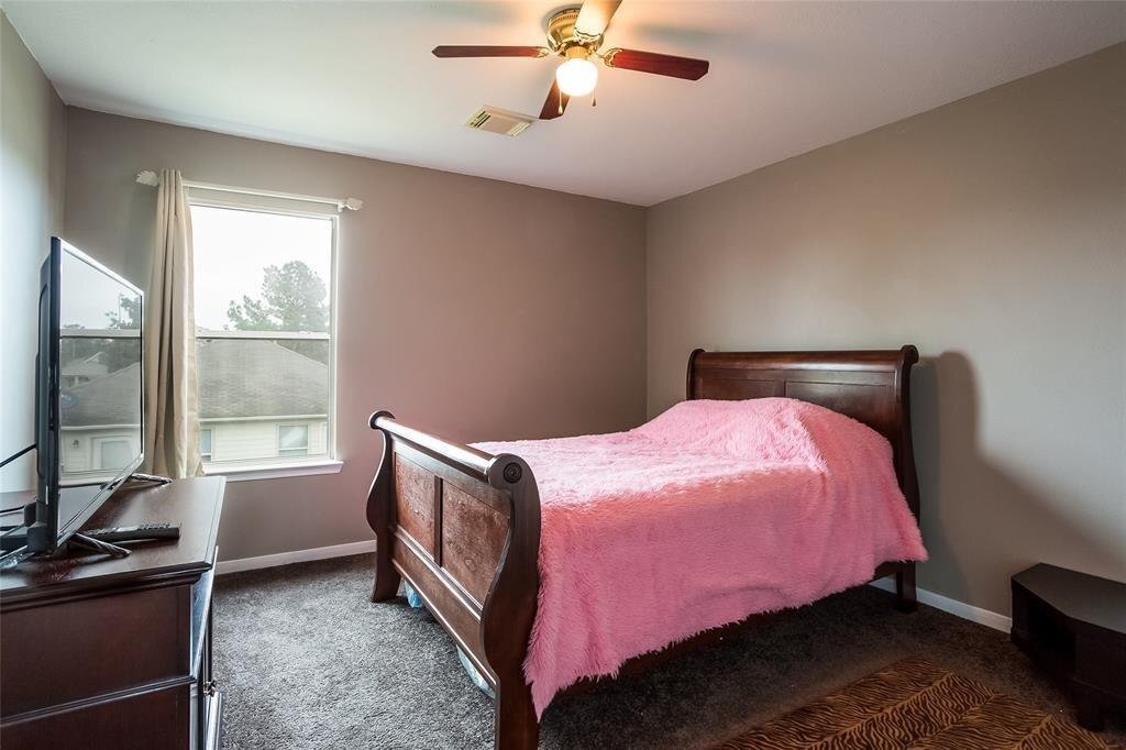 Building Photo - 21910 Willow Downs Dr