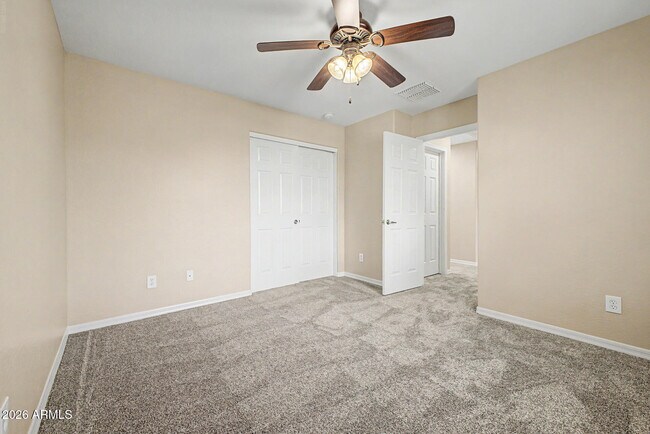 Building Photo - 2531 E Eleana Ln