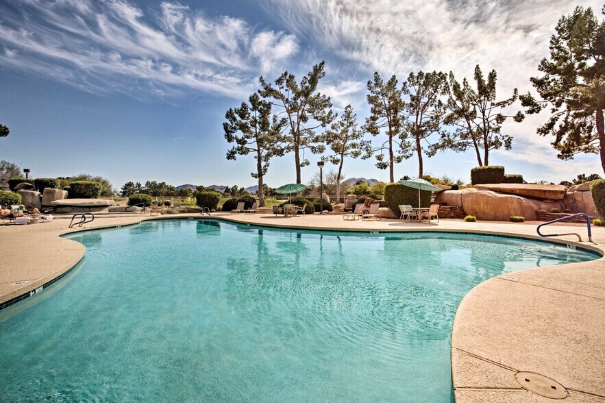 Building Photo - 12212 N Paradise Vlg Pkwy S