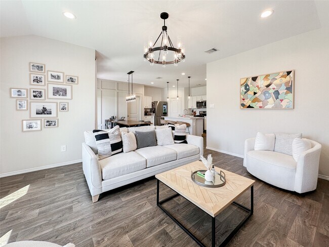 Building Photo - 21527 Violet Rdg Rd