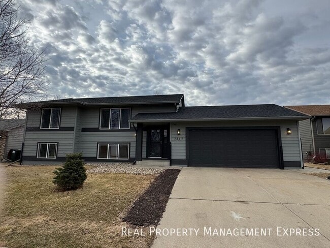 Building Photo - 7217 W Strabane St