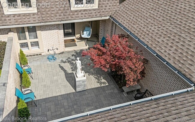 Building Photo - 1125 Meadowglen Ct