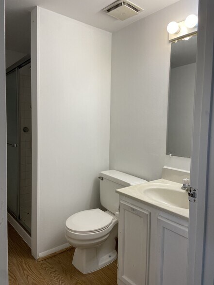 Building Photo - 7723 Haines Ct