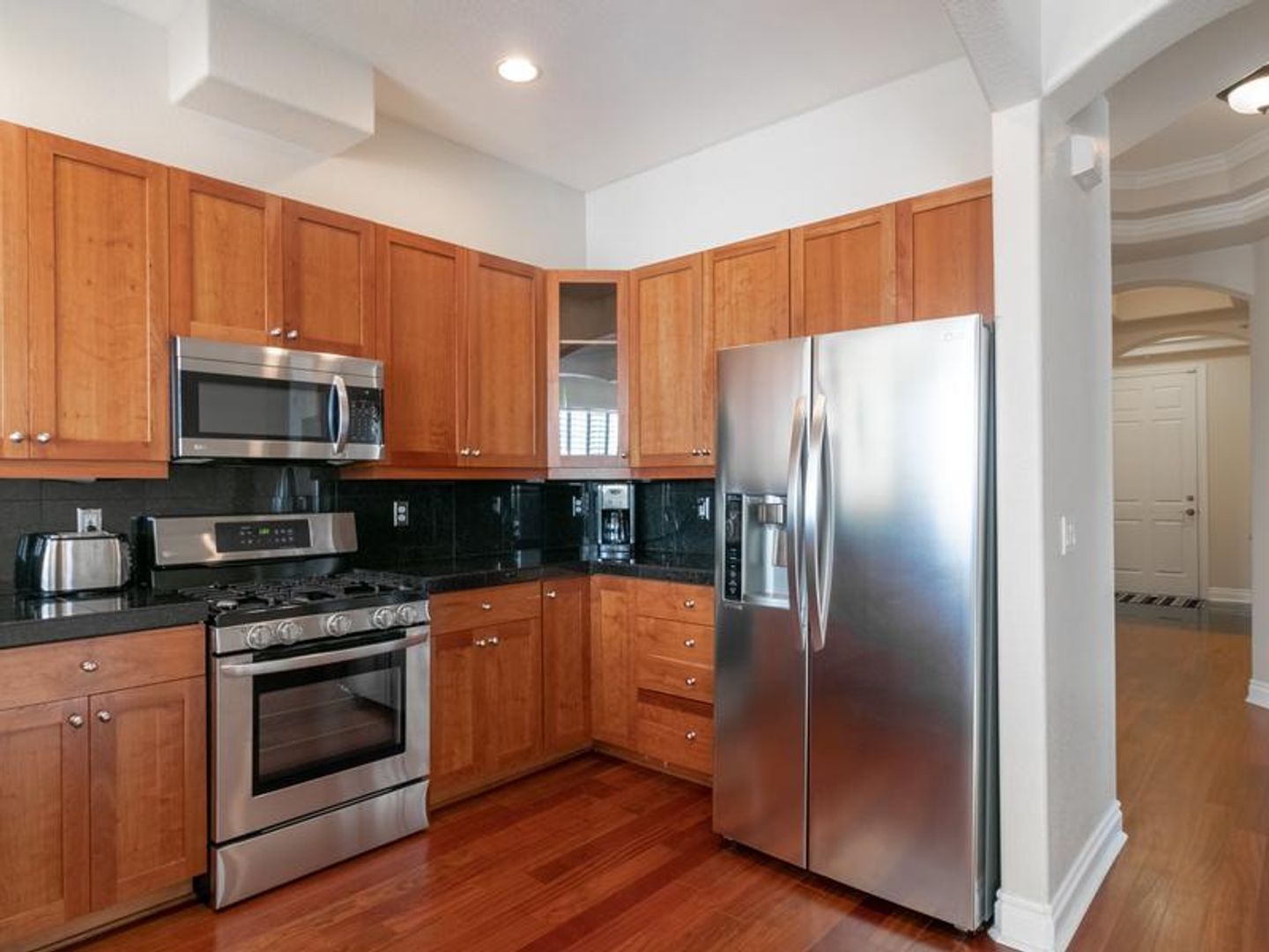 Building Photo - 40 Madison St