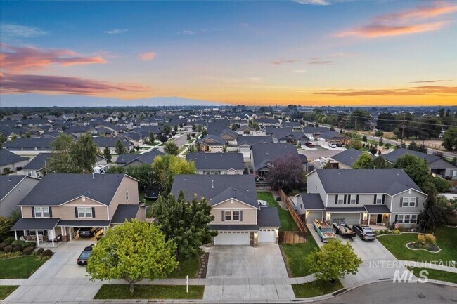 Building Photo - 4712 S Glenmere Way