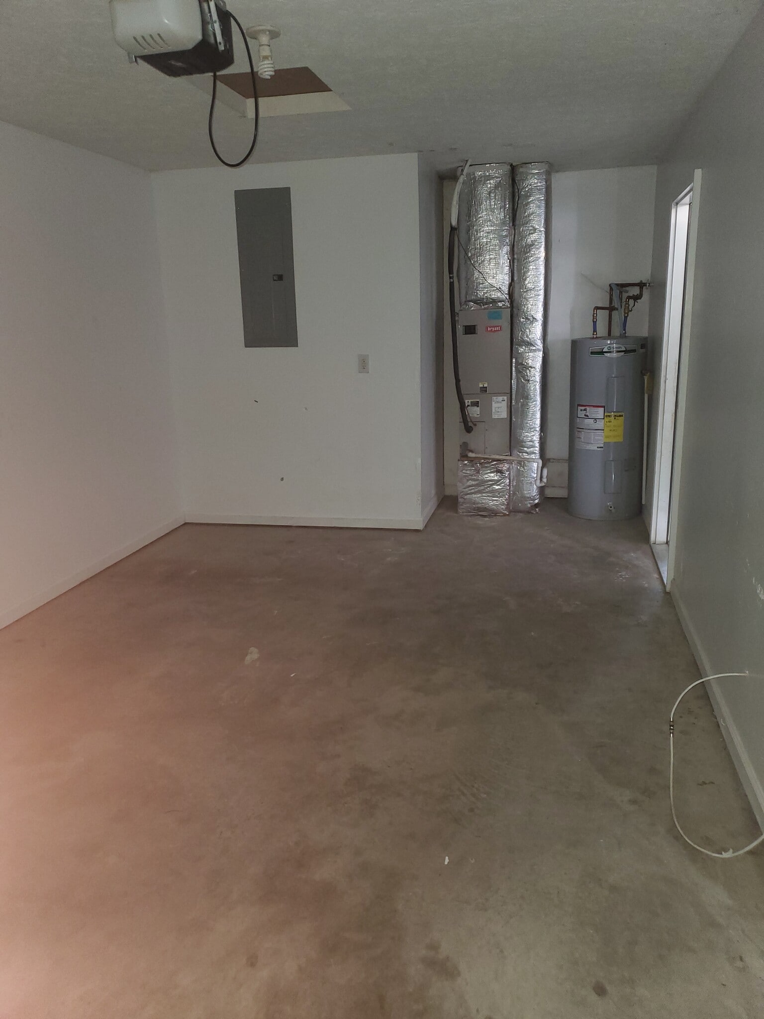 Building Photo - 1907 E Balsam Ct