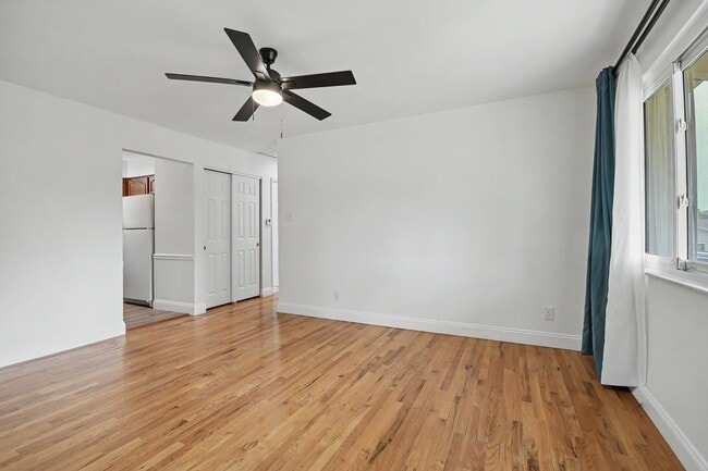 Building Photo - 11247 Fawnhaven Dr