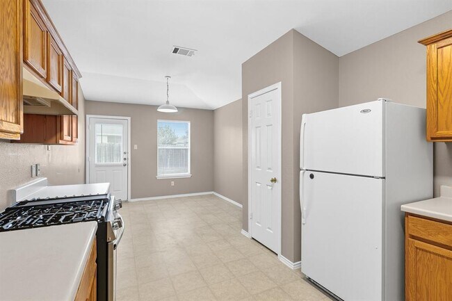 Building Photo - 209 Lake Washington Dr