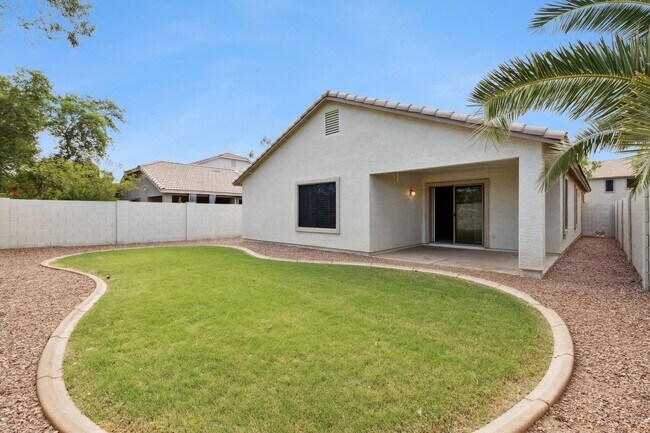 Building Photo - 3 Bed, 2 Bath Home in Power Ranch Subdivis...