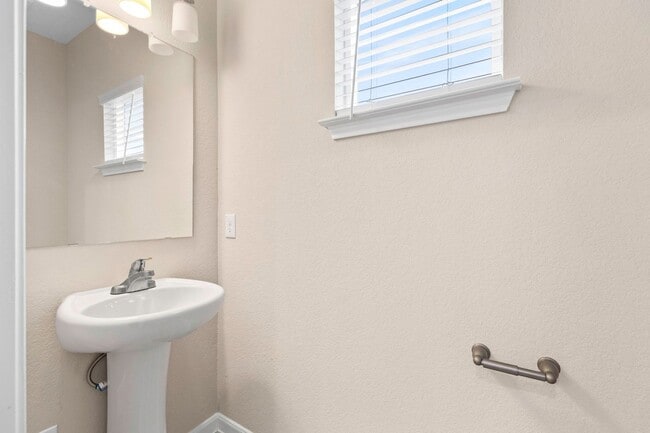 Building Photo - 2805 Armaan Way