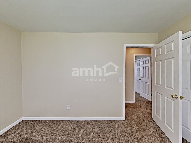 Building Photo - 2581 Douglas Ln