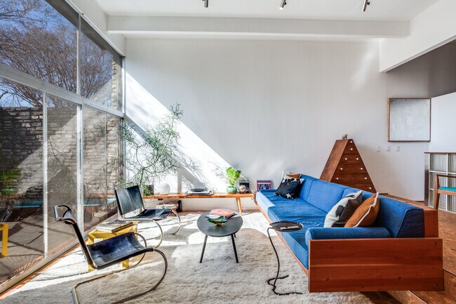 Building Photo - 4500 Westridge Ave