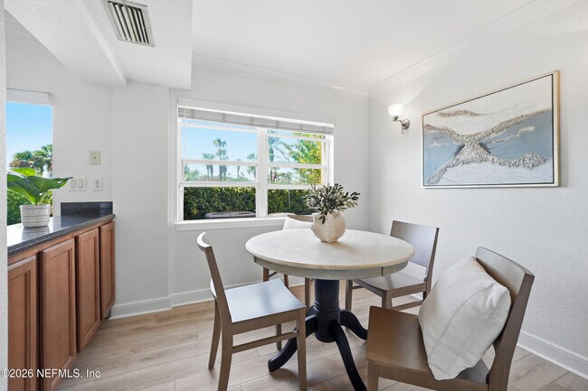 Building Photo - 204 Laguna Villa Blvd